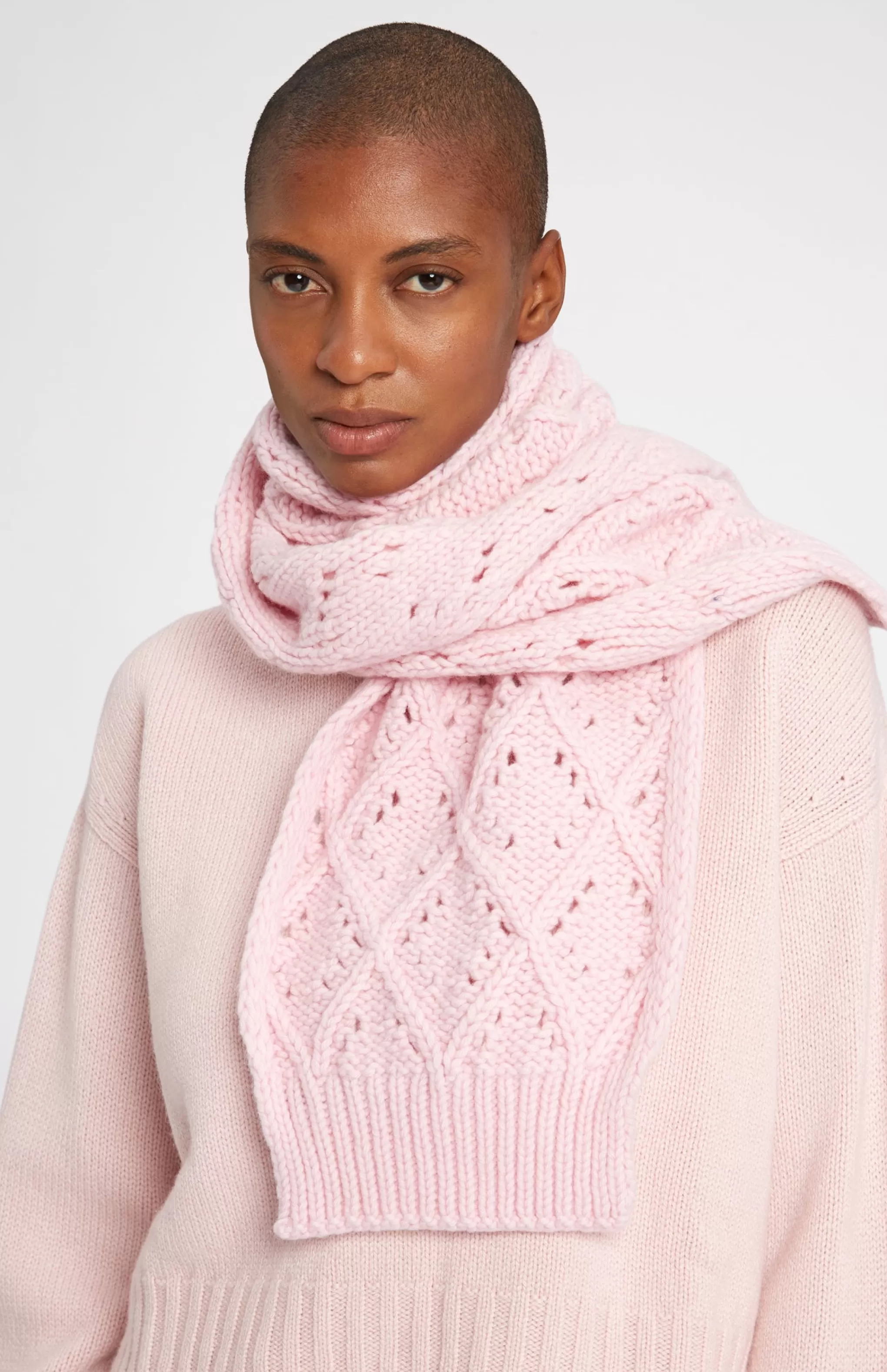 Clearance Allover Diamond Eyelet Stitch Scarf In Powder Pink Men/Women Argyle