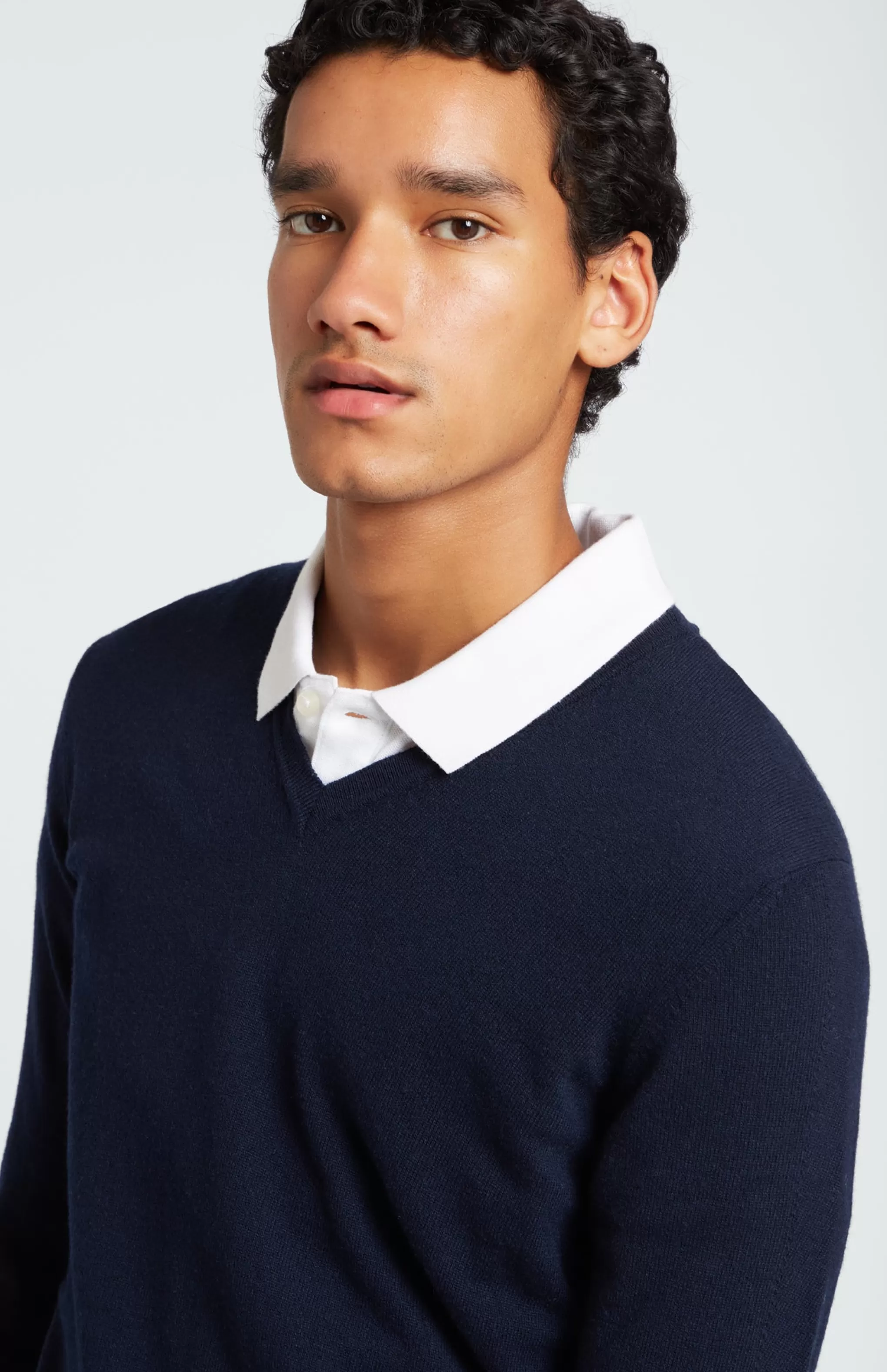 Shop Classic Cashmere V Neck Jumper In Ink Men V Neck Knits