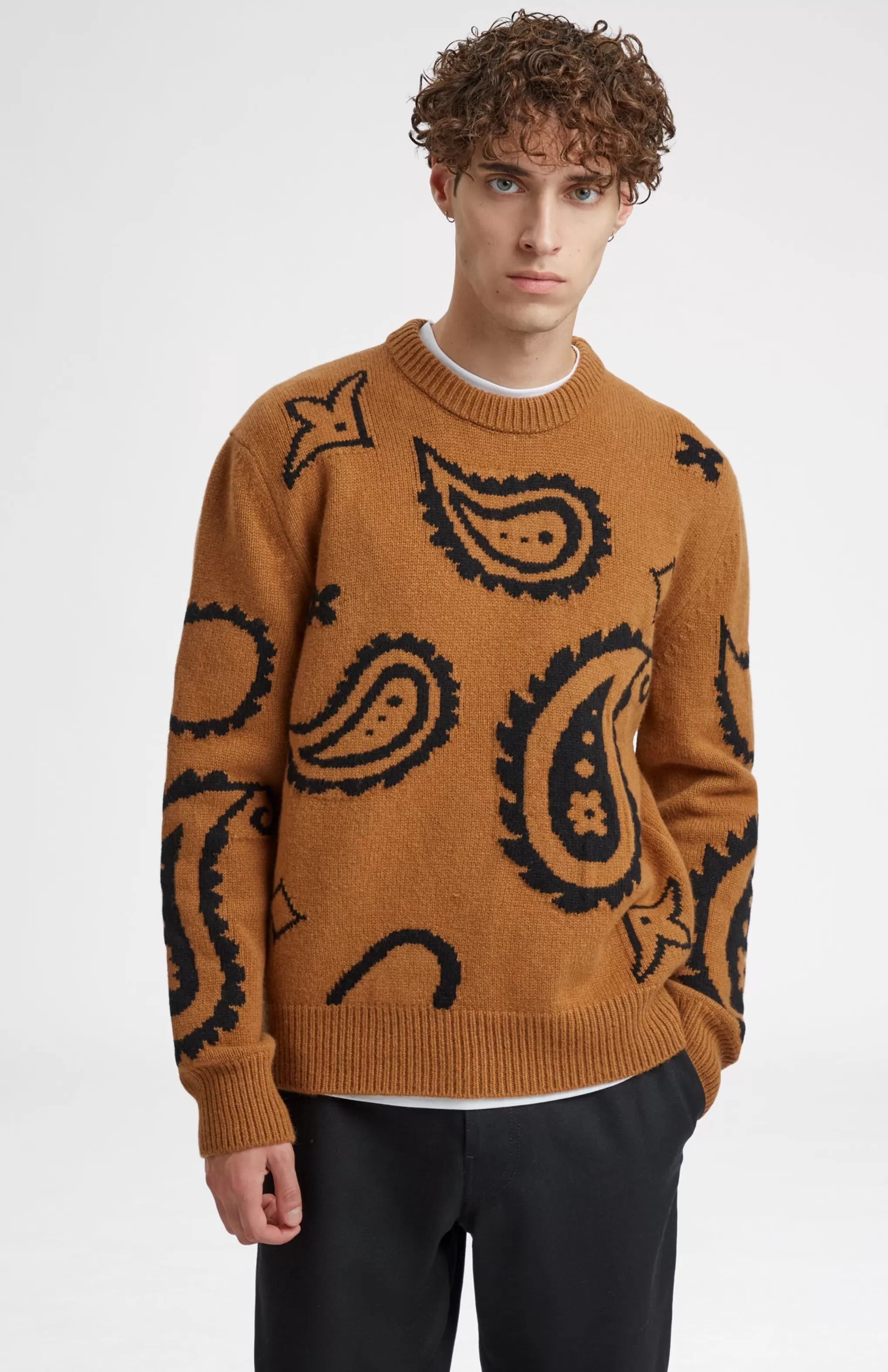Fashion Lambswool Round Neck Jumper With Exploded Paisley Intarsia Pattern In Vicuna And Black Men Heavy Weight Knits