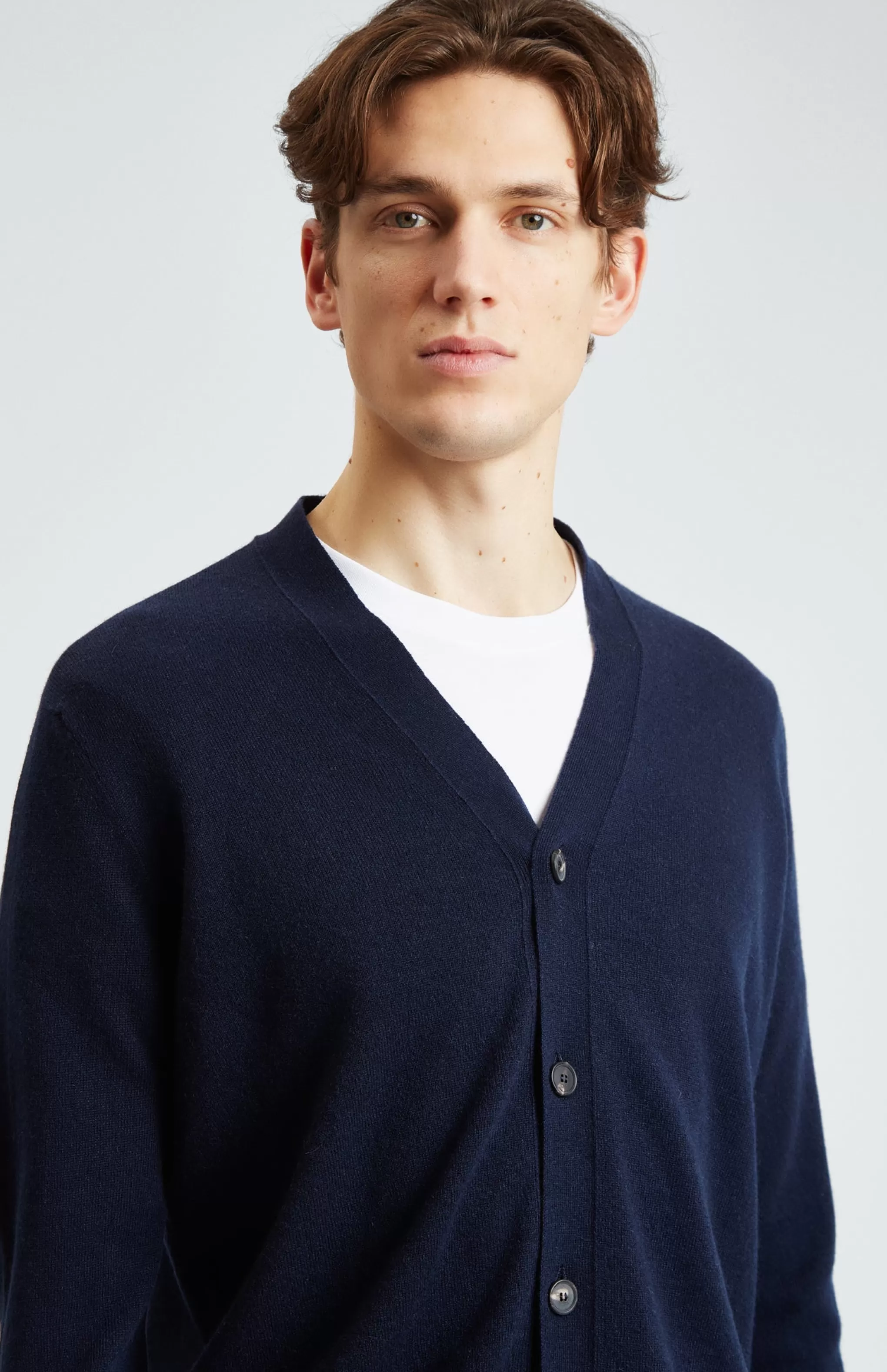 New Men's Cashmere Cardigan In Navy Men Made in Scotland