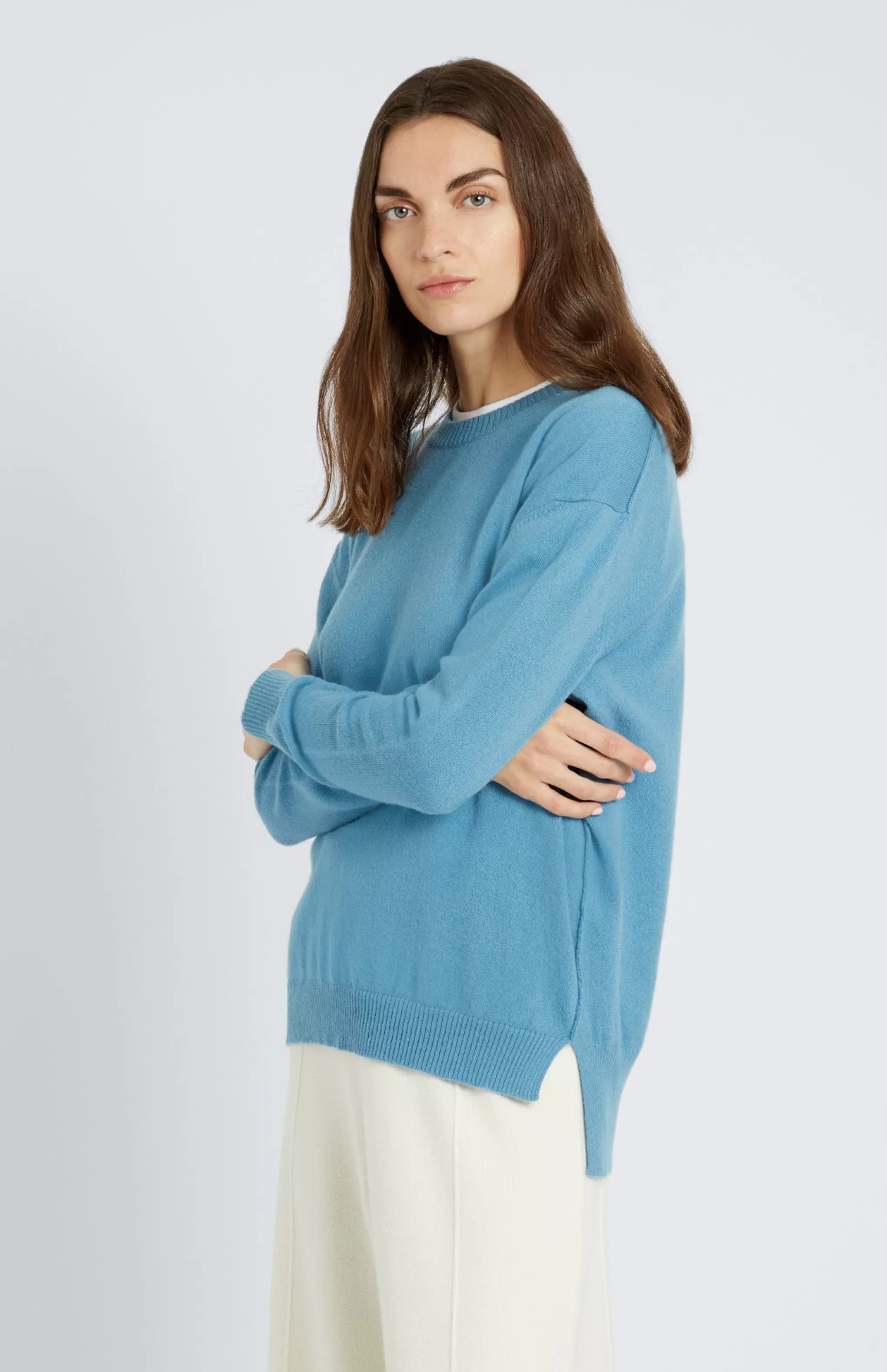 Clearance Round Neck Cashmere Jumper In Blue Smoke Men/Women Made in Scotland