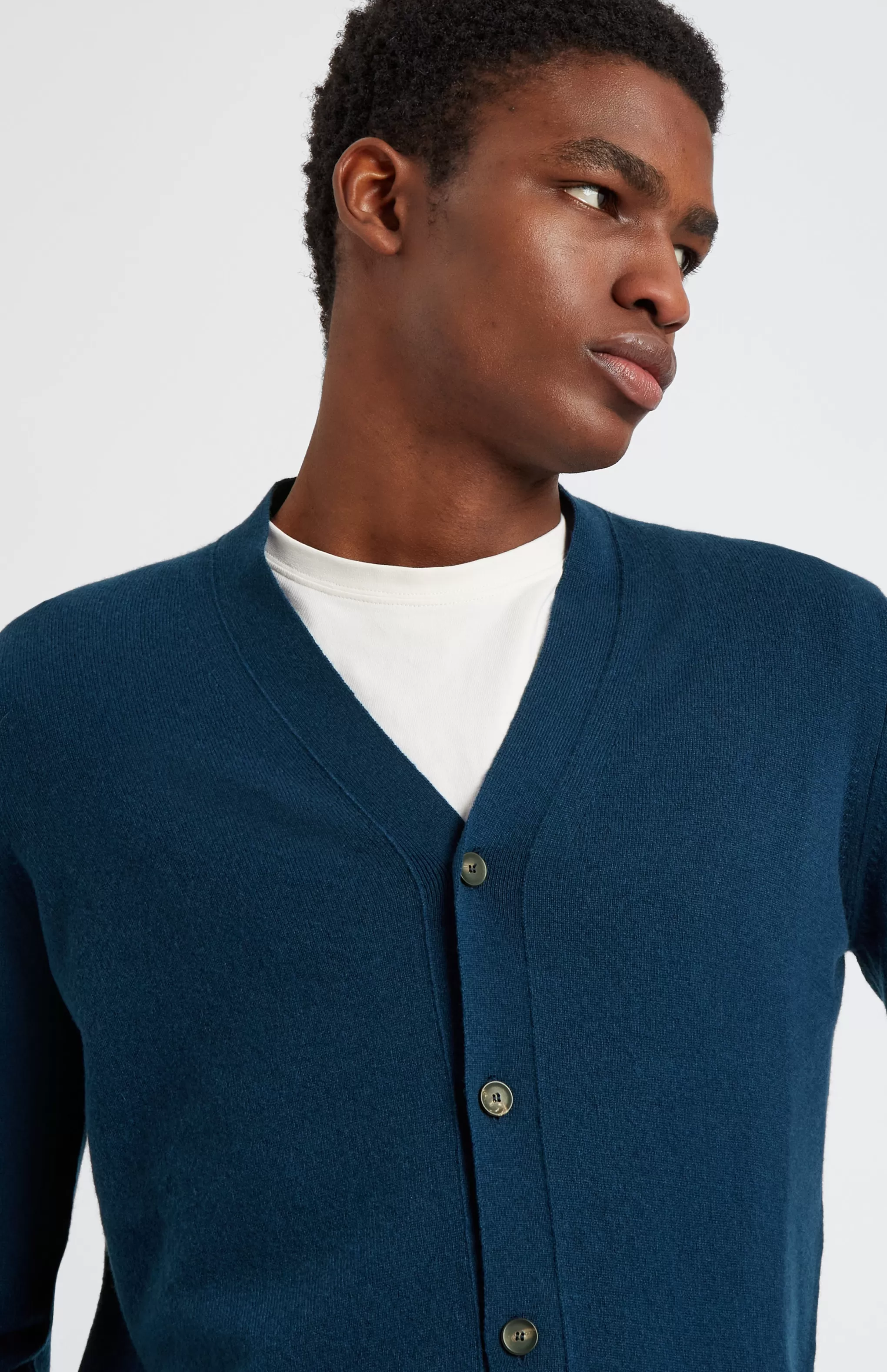 New V Neck Cashmere Cardigan In Atlantic Blue Men Made in Scotland