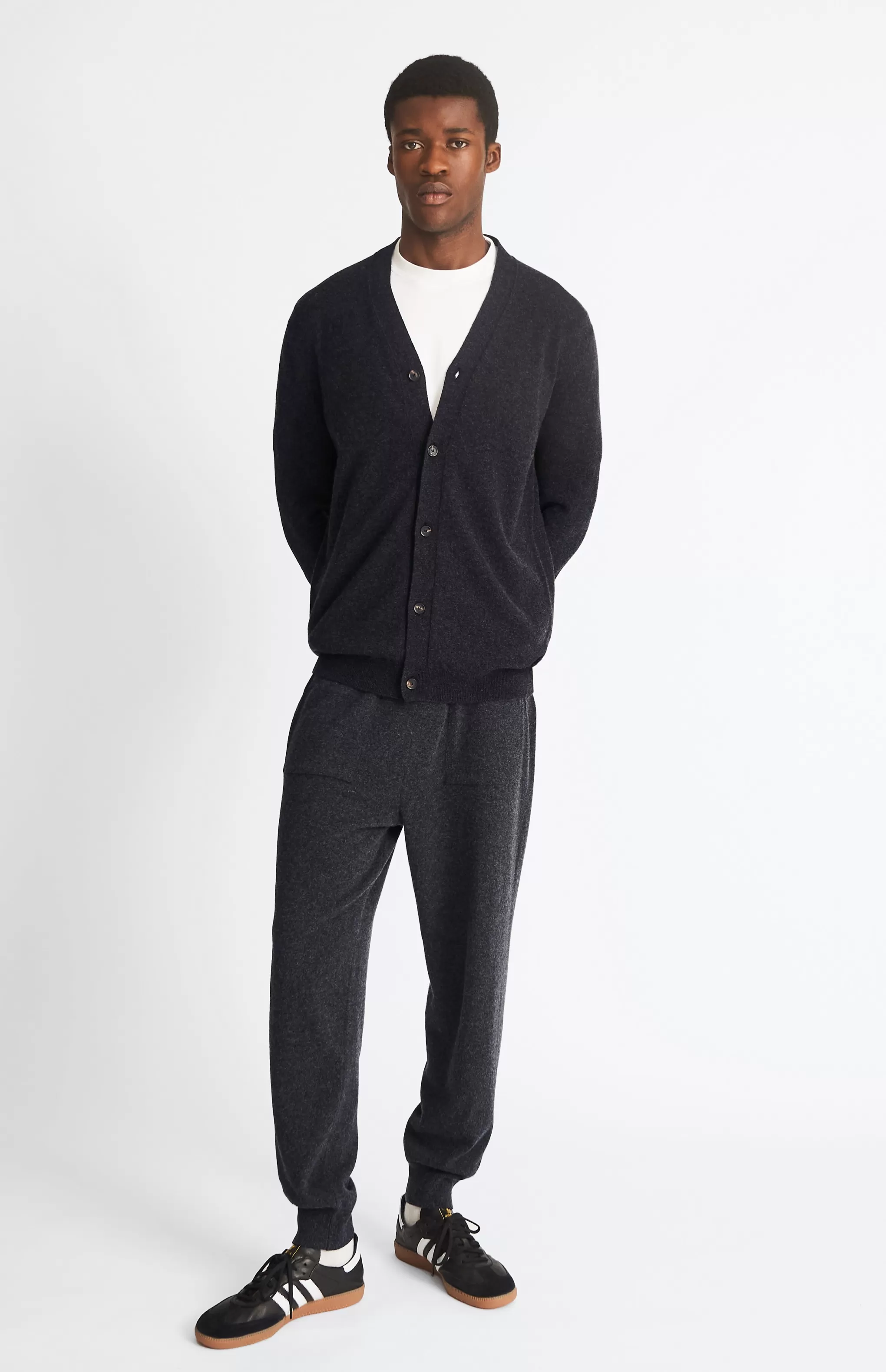 Sale V Neck Cashmere Cardigan In Charcoal Men Made in Scotland
