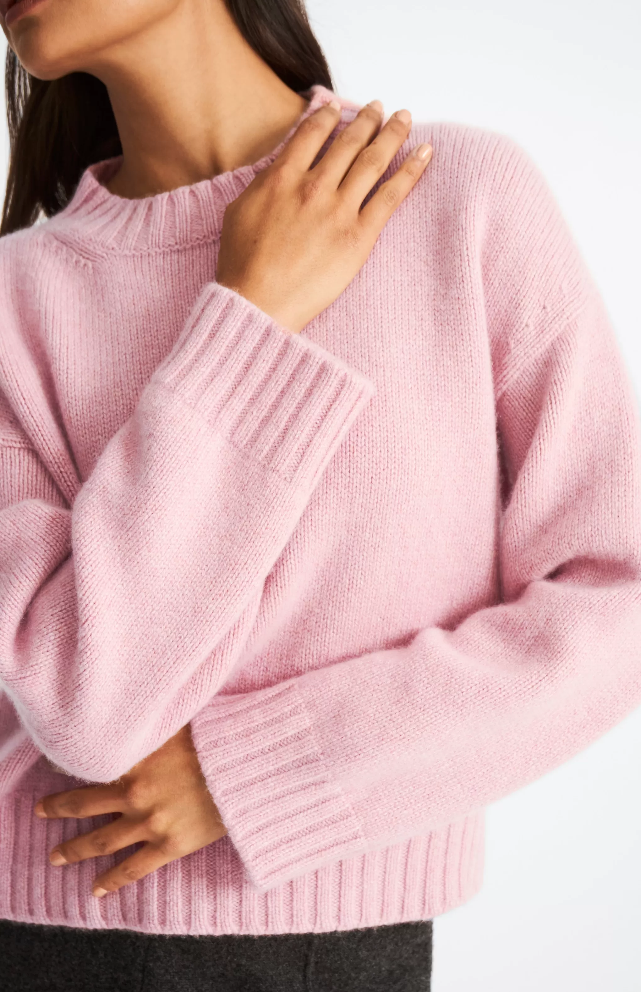 Cheap Women's Cropped Round Neck Cosy Cashmere Jumper In Dusty Pink Men/Women Made in Scotland