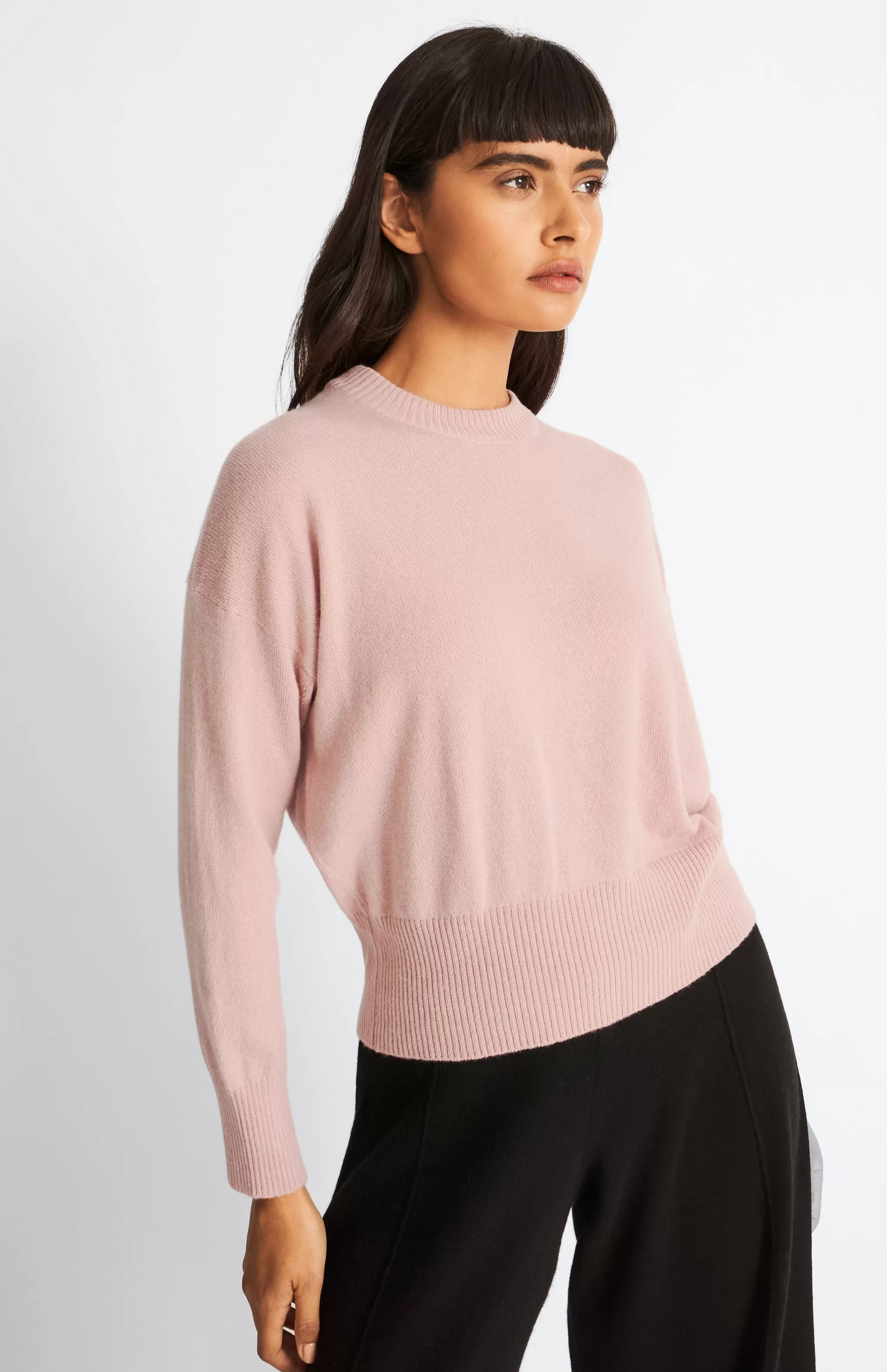 Shop Women's Lightweight Round Neck Cashmere Jumper In Dusty Pink Men/Women Light Weight Knits