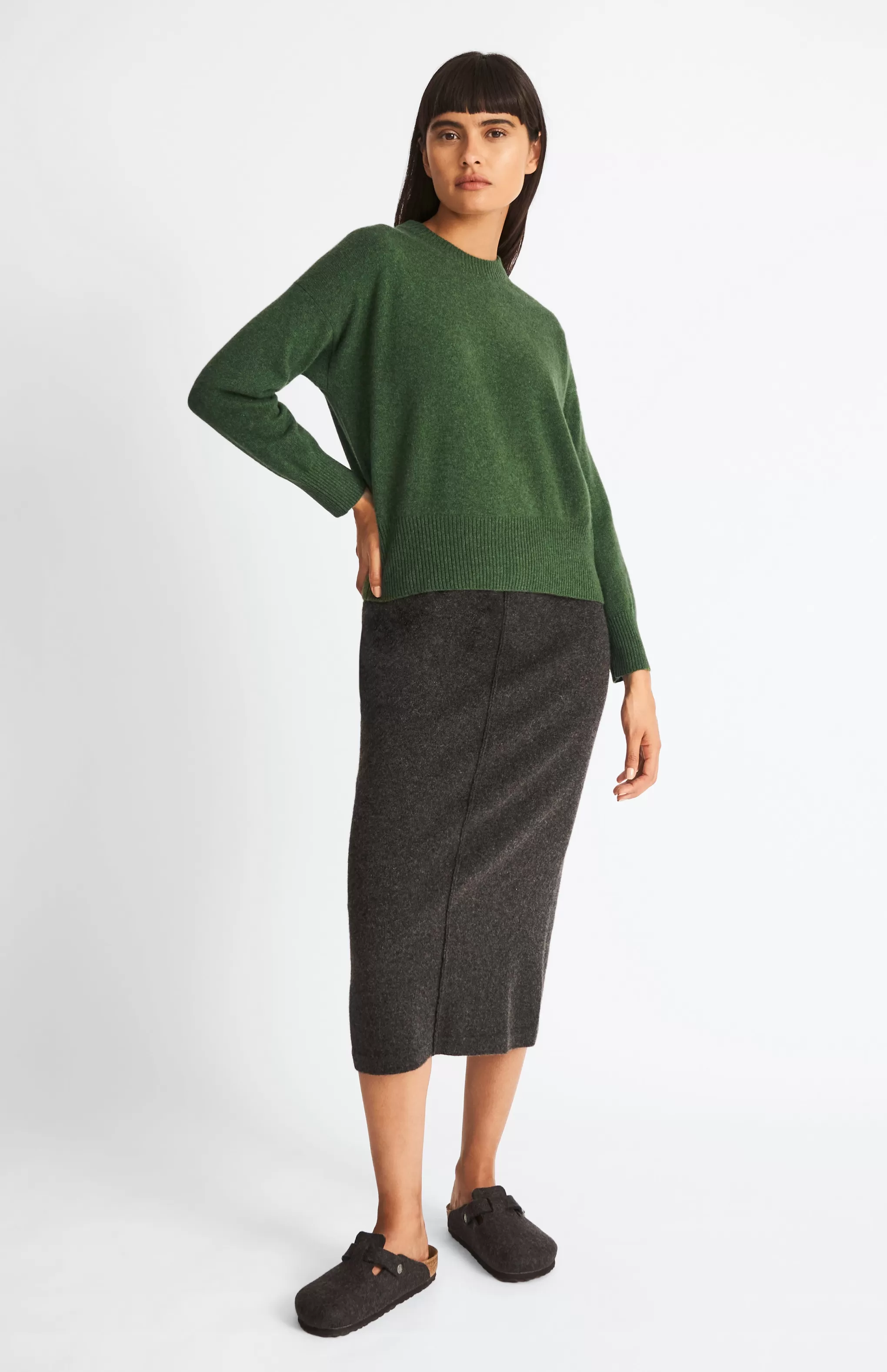 Best Women's Lightweight Round Neck Cashmere Jumper In Moss Green Men/Women Round Neck Knits