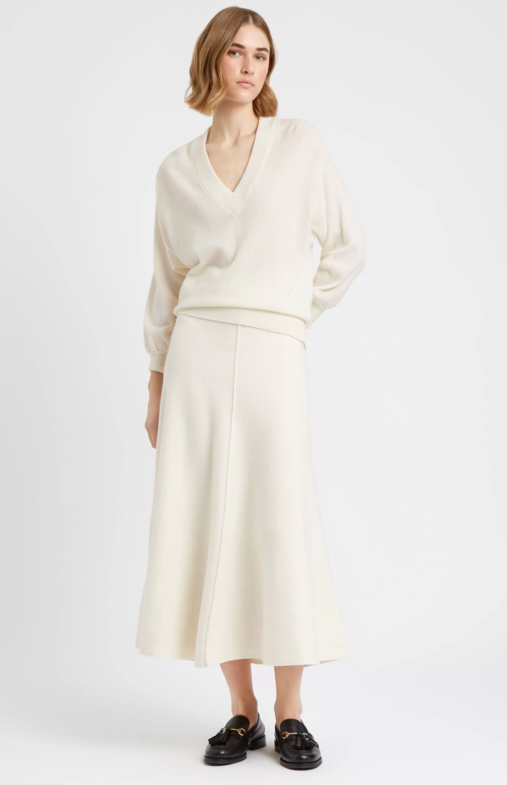 Best Women's V Neck Lightweight Cashmere Jumper In Off White Men/Women Classic Cashmere
